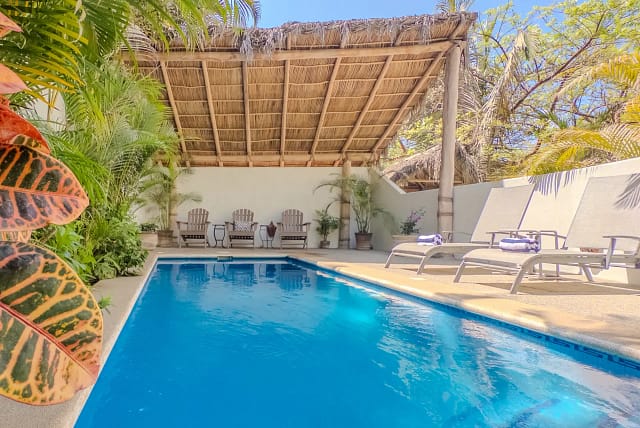 Vida Feliz Casitas Pool